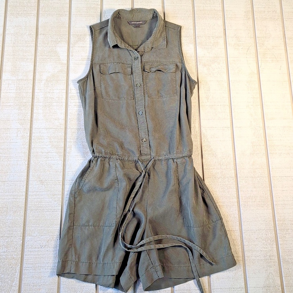 Banana Republic Factory Shorts Romper Jumpsuit Size 0 Army Green Safari